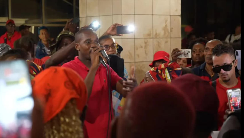 ELVYS FUTUR - LA VI CHÈ - (CLIP OFFICIEL)